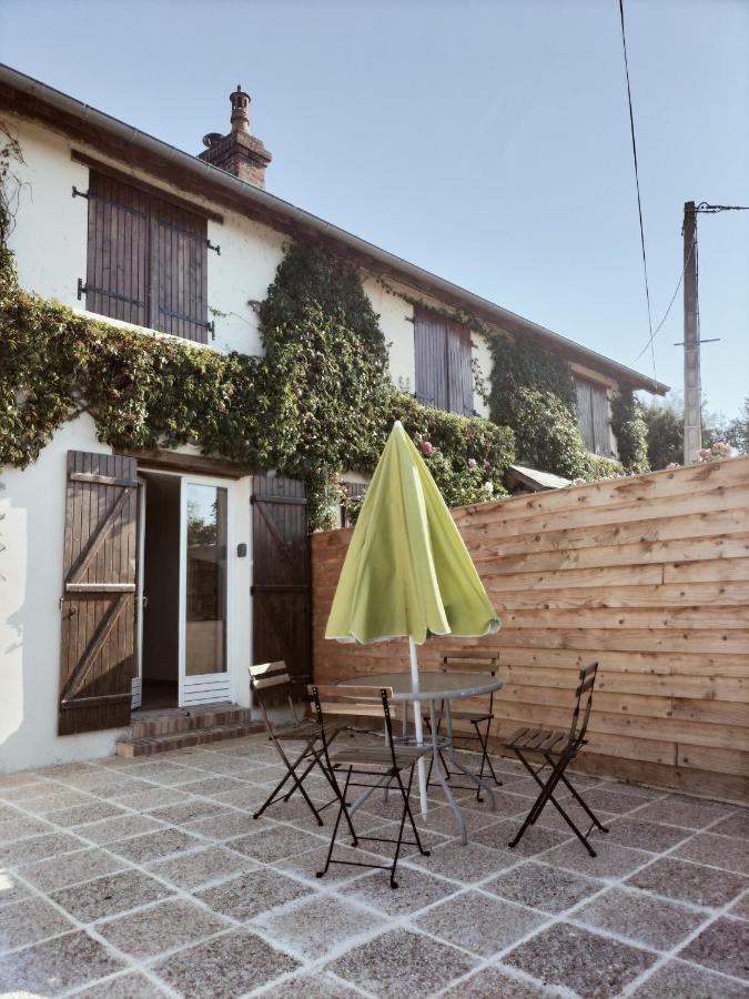 A Deux Pas De Cabourg ,Avec Une Belle Vue Sur La Campagne Normande.A Grangues Exterior foto